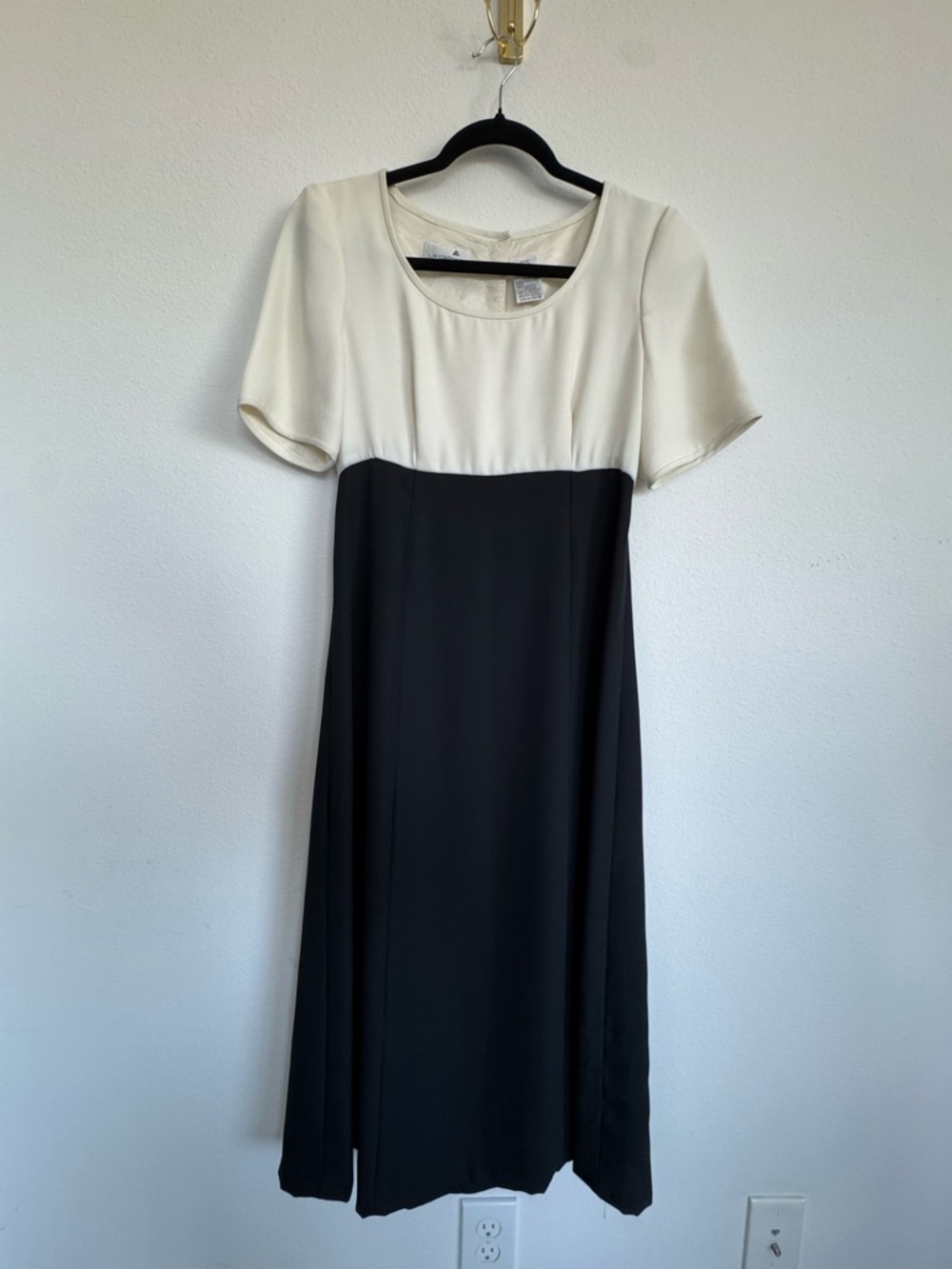 Liz Claiborne Vintage Midi Dress
